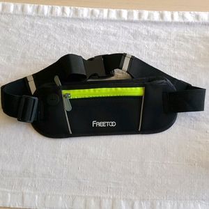 Freetoo Adjustable Waist Pouch/Belt/Fanny Pack